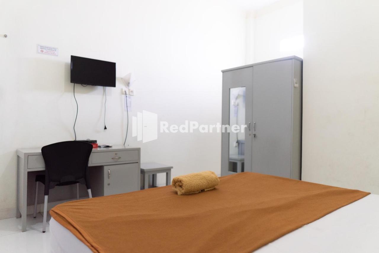 Wisma Aini Syariah Mitra Reddoorz バンダールランプン エクステリア 写真