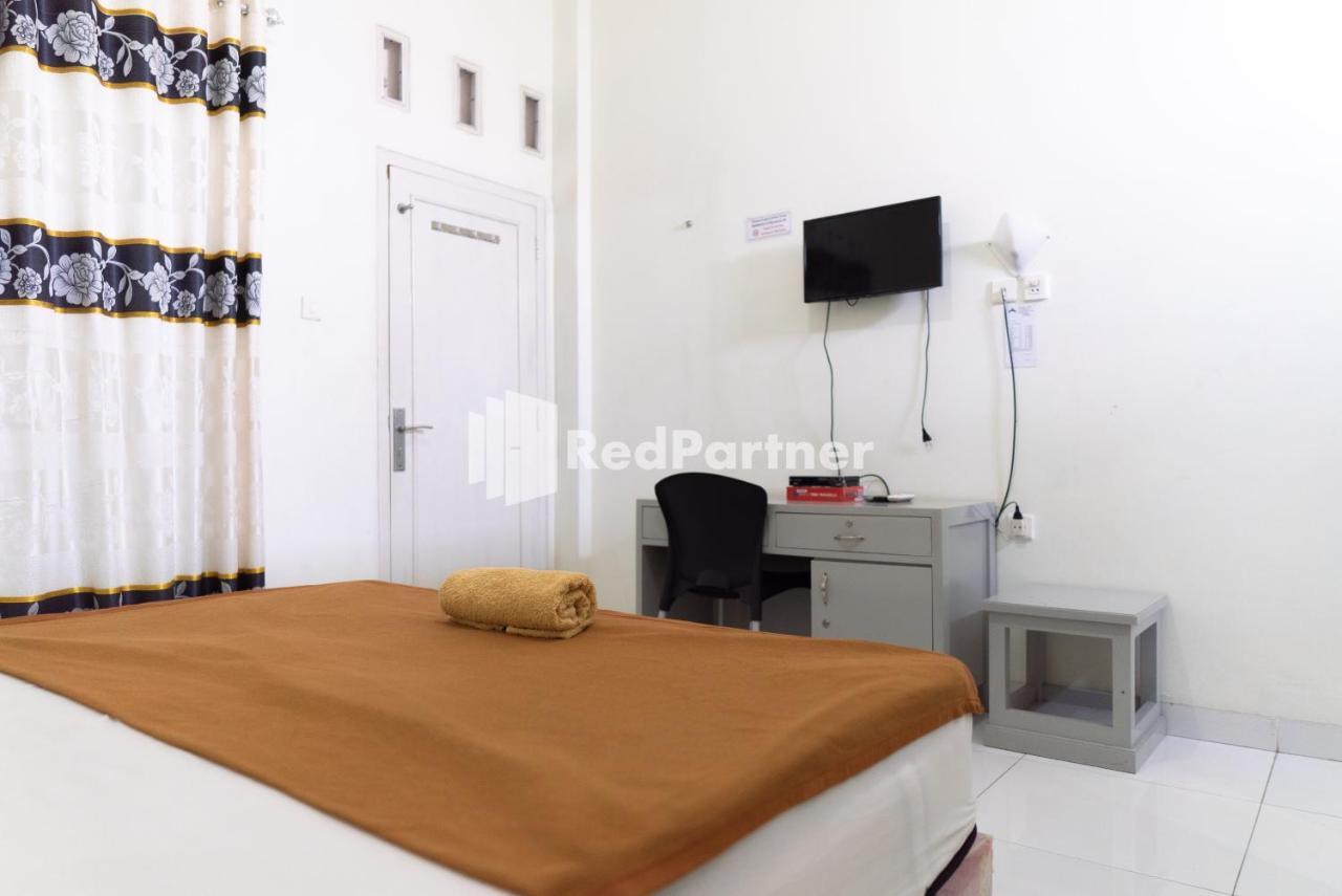 Wisma Aini Syariah Mitra Reddoorz バンダールランプン エクステリア 写真
