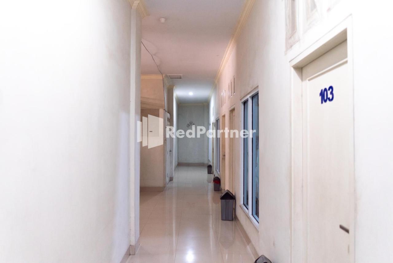 Wisma Aini Syariah Mitra Reddoorz バンダールランプン エクステリア 写真