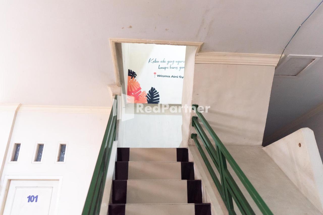 Wisma Aini Syariah Mitra Reddoorz バンダールランプン エクステリア 写真